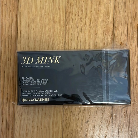 Lilly Lashes 3D Mink NYC Black Eyelashes - Picture 8 of 9